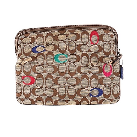 Coach Clutch - Picture 2 of 11